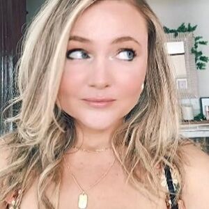 Meet your Posher, Courtney